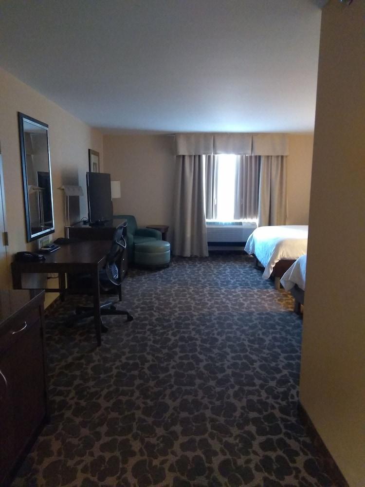 Hilton Garden Inn Charlotte/Конкорд Экстерьер фото