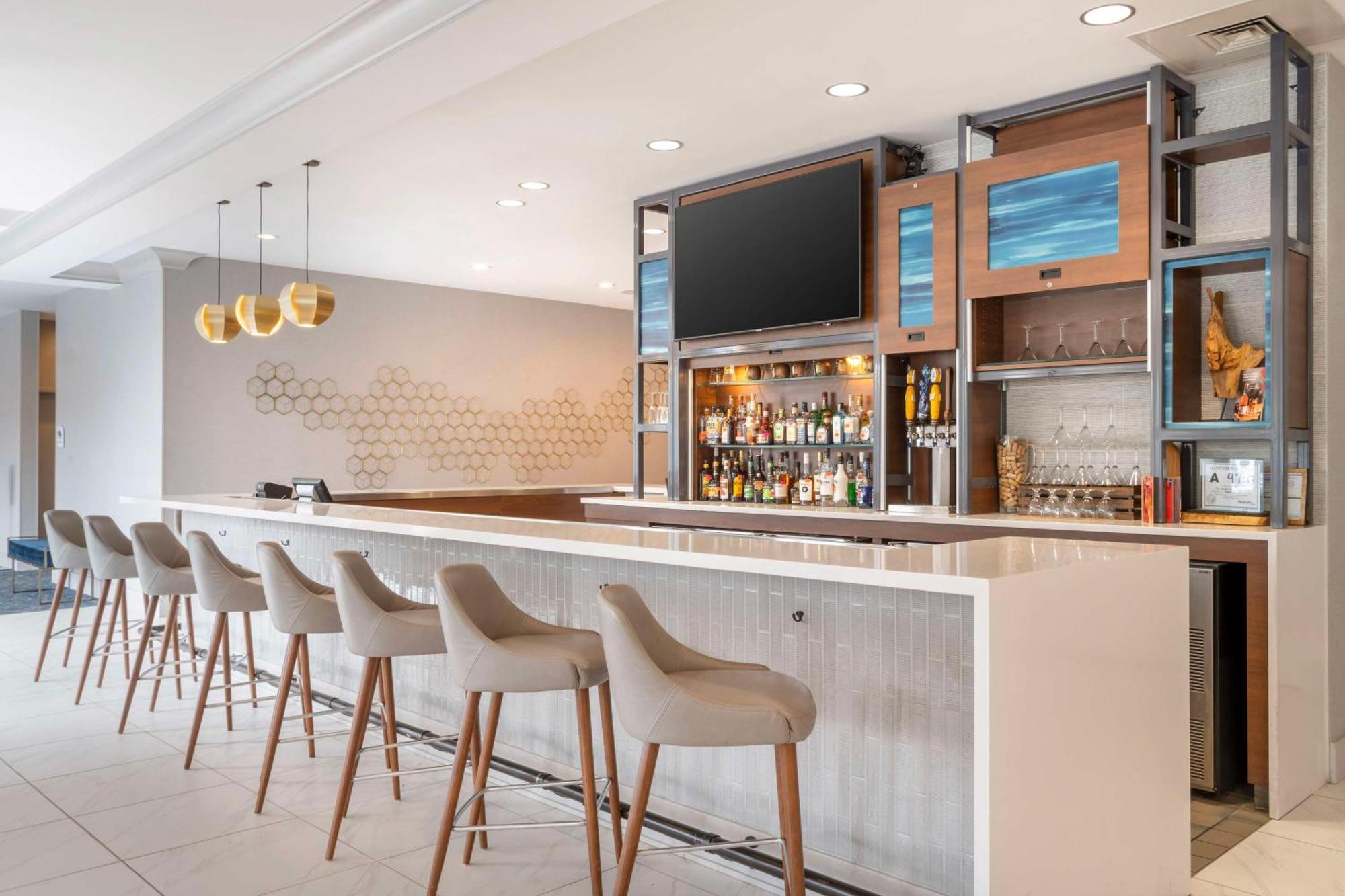 Hilton Garden Inn Charlotte/Конкорд Экстерьер фото
