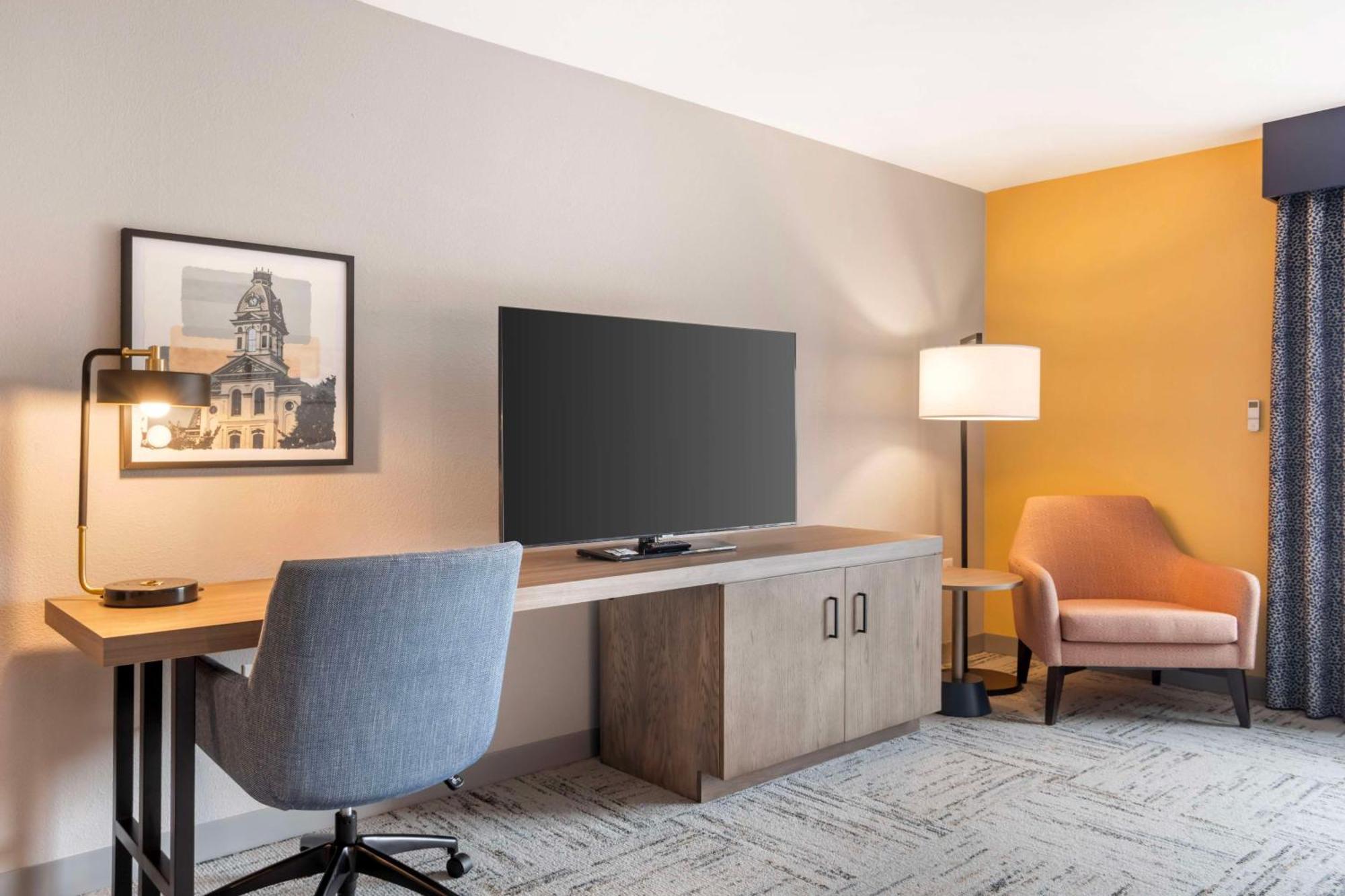 Hilton Garden Inn Charlotte/Конкорд Экстерьер фото