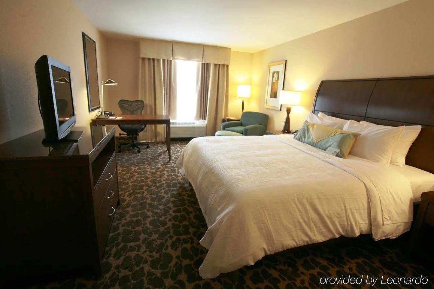 Hilton Garden Inn Charlotte/Конкорд Экстерьер фото